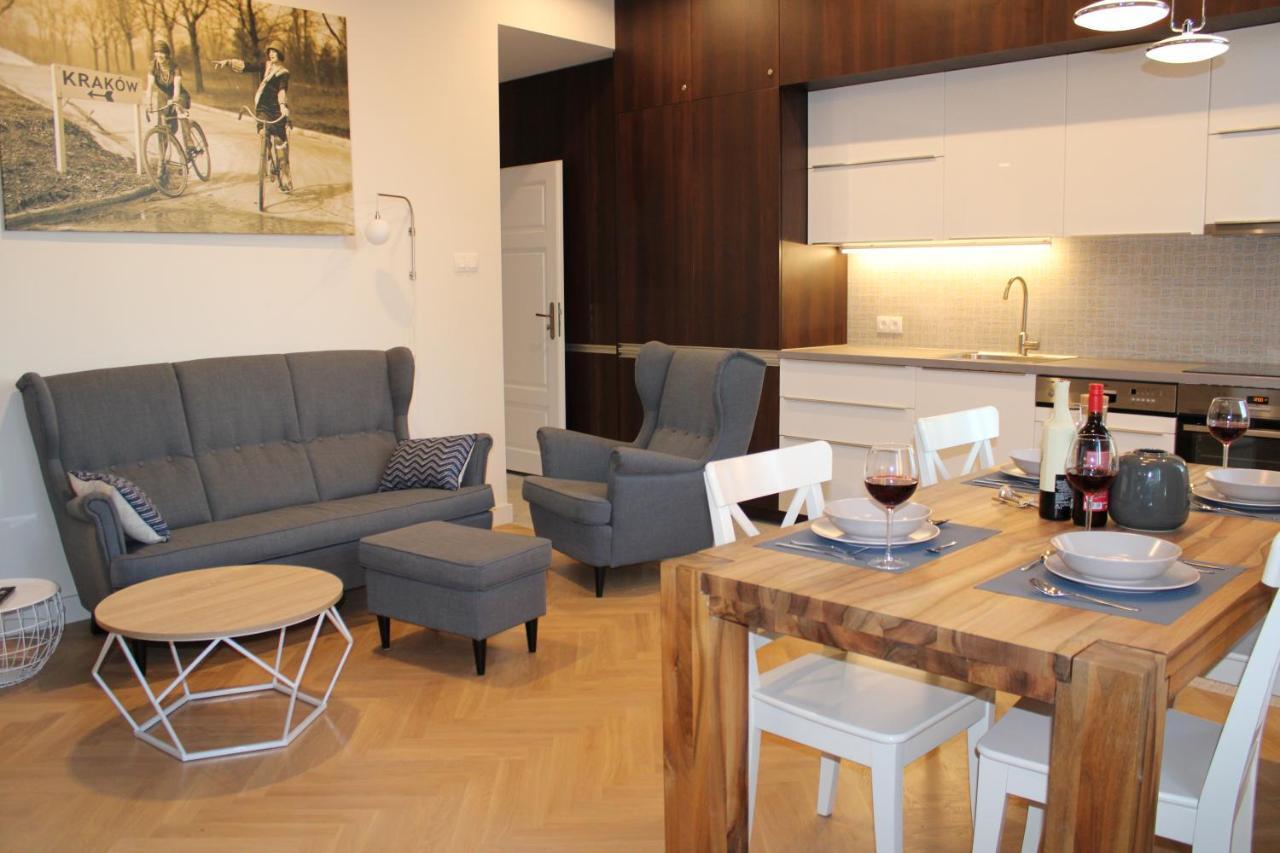 Dominican Square By Hashtag Apartments Krakow Bagian luar foto