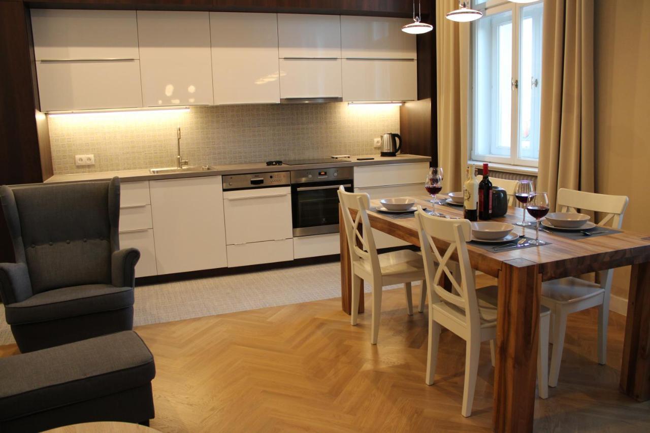 Dominican Square By Hashtag Apartments Krakow Bagian luar foto