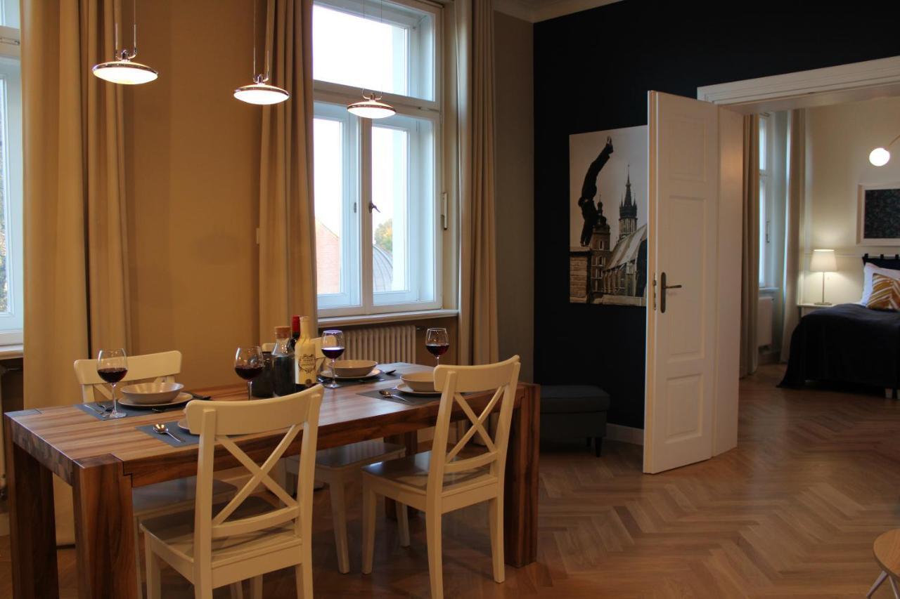Dominican Square By Hashtag Apartments Krakow Bagian luar foto