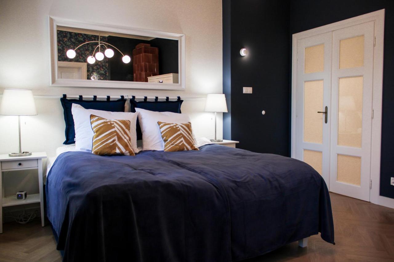 Dominican Square By Hashtag Apartments Krakow Bagian luar foto